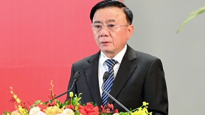 Domnul Tran Cam Tu a fost reales membru permanent al Secretariatului Comitetului Central.