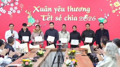 2,2 miljard VND is gedoneerd ter ondersteuning van arme patiënten op de "0 VND Tet Market" in het Viet Duc-ziekenhuis.