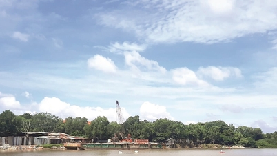 El avance de la construcción del puente Van Thanh ha alcanzado el 55% y hay planes en marcha para resolver los problemas relacionados con la tierra.