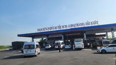 Der Vorsitzende der Provinz Dong Nai hat Maßnahmen hinsichtlich der Aussetzung des Benzin- und Dieselverkaufs auf der Schnellstraße Ho-Chi-Minh-Stadt – Long Thanh gefordert.
