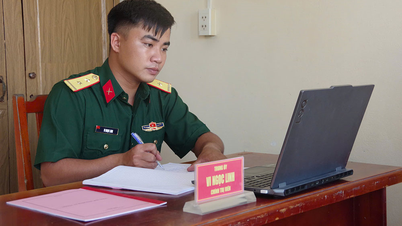 ស្នងការនយោបាយវ័យក្មេង ក្លាហាន និងជាគំរូ។