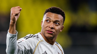 Mbappe bersinar, Real Madrid mengatasi Barca untuk menduduki tempat teratas La Liga.
