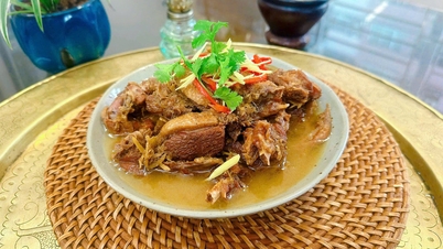 How to make fragrant braised duck with ginger and simple tips to remove the unpleasant smell.