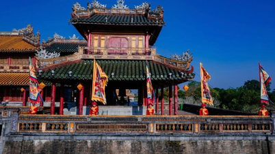 ការបង្កើតឡើងវិញនូវពិធីតេតប្រពៃណី (ឆ្នាំថ្មីតាមច័ន្ទគតិ) នៃកំពែងរាជវាំងហ្វេ។