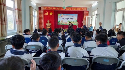The exchange and learning session was themed: Vo Thi Sau - the heroine of the Red Land region, whose life lives on through the ages.