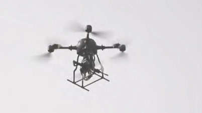 Een Chinese drone, uitgerust met een geweer, raakt zijn doelwit 20 van de 20 keer op een afstand van 100 meter.