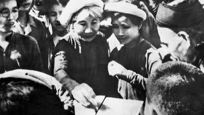 지아라이: 국회 및 인민위원회 각급 의원 선출 관련 기록물 전시회.