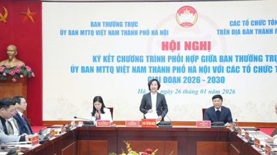 The Vietnam Fatherland Front of Hanoi City, its member organizations, and religious groups signed a cooperation program.