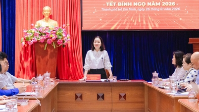 La ville d'Hô Chi Minh organise de nombreuses activités pour célébrer le Nouvel An lunaire du Cheval, avec un budget de 5 900 milliards de VND.