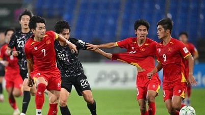 U23 Việt Nam và HLV Kim Sang Sik gây xáo xào tại Hàn Quốc