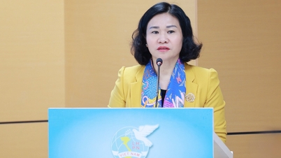 Bemutatkozik Nguyen Thi Tuyen, a Vietnami Nők Uniójának elnöke, aki a 16. Nemzetgyűlés jelöltje.
