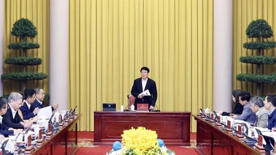 Presidente Luong Cuong: Hagan buenos preparativos para servir al pueblo disfrutando del Festival de Primavera y dando la bienvenida al Año del Caballo.