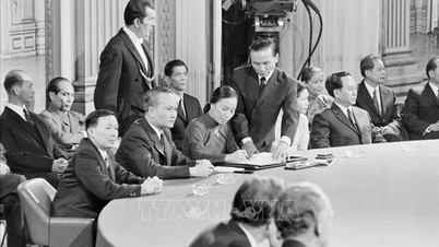 Vietnami diplomácia: A stratégiai „fronttól” az új korszak kulcsfontosságú feladatáig.