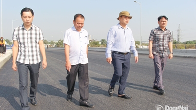 ត្រួតពិនិត្យវឌ្ឍនភាពនៃគម្រោងដឹកជញ្ជូនសំខាន់ៗចំនួនពីរនៅក្នុងសង្កាត់ត្រឹនបៀន។