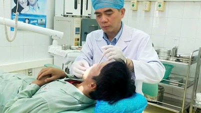 ชายคนหนึ่งอาการสาหัส ใบหน้าเสียโฉม หลังถูกหมีทำร้ายขณะเดินป่า