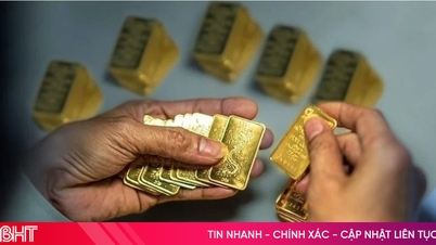 Harga emas domestik melampaui 180 juta VND, sementara harga global mencapai 5.200 USD.