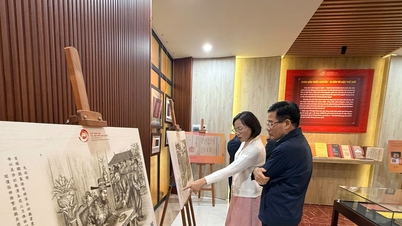 Melancarkan ruang yang mempamerkan Warisan Dokumentari Dunia dan dokumen arkib negara yang mewakili.