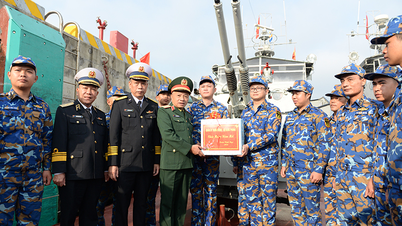 Jenderal Le Quang Minh memeriksa kesiapan tempur di provinsi Quang Ninh.