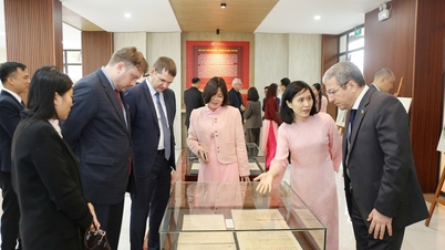 Ngắm tư liệu gốc của lịch sử quốc gia giữa lòng Hà Nội