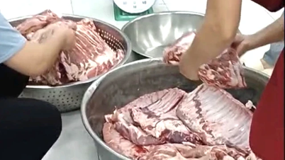 当局は、基準を満たさない豚肉が学校に密輸されていた事件を捜査している。
