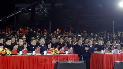 The General Secretary attended the program commemorating the 85th anniversary of President Ho Chi Minh's return to Vietnam.