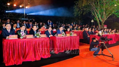 Transmisión en vivo conmemorativa del 85 aniversario del regreso del presidente Ho Chi Minh a Vietnam en Nghe An.