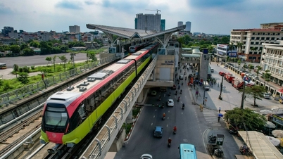 Le métro de Hanoï reçoit des défibrillateurs automatisés externes (DAE), diffusant ainsi des valeurs humanitaires dans les espaces publics.