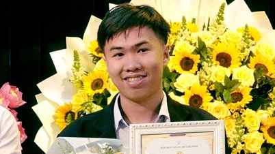 Surgiu o autor mais jovem da história do Prêmio da Associação de Escritores da Cidade de Ho Chi Minh.