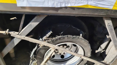 Warning: Risk of tire blowout on the highway.