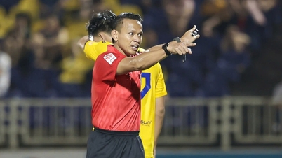 Två malaysiska domare dömde den stora matchen mellan CAHN och Ninh Binh.