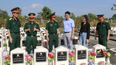 Untersuchung des aktuellen Zustands der Gräber nicht identifizierter Märtyrer auf dem Märtyrerfriedhof Dốc Bà Đắc.