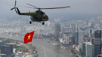 Ho Chi Minh City uses helicopters to facilitate early voting on oil rigs.