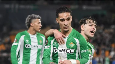 Antony remekül teljesít, miközben a Real Betis továbbjut az Európa-ligában.
