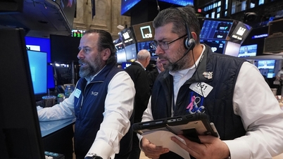 Wall Street se otřásá, peníze opouštějí technologický sektor uprostřed obav ohledně umělé inteligence a úrokových sazeb.