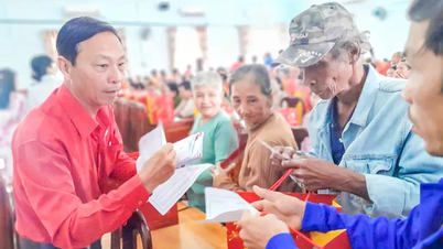 Se distribuyeron 300 regalos Tet a hogares en circunstancias difíciles.
