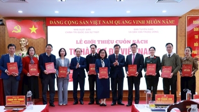 Buku "Bangga dengan Warisan Vietnam":