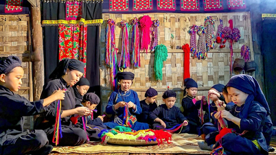 Spring Festival 2026 (Year of the Horse): A unique cultural space celebrating the Party and the Spring Festival.