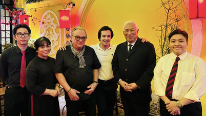ประธานสภาแห่งยุโรปรับประทานก๋วยเตี๋ยวน้ำราดปลาและน้ำปลาที่ฮานอย
