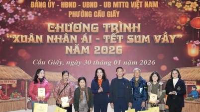 Heartwarming "Spring of Compassion - Tet Reunion" in Cau Giay Ward