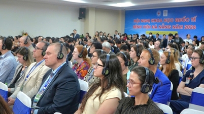 2.000 de medici și profesioniști din domeniul medical participă la conferința medicală internațională de la Da Nang.