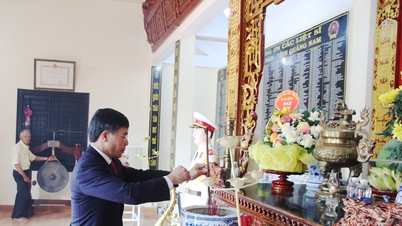 Lãnh đạo thành phố Đà Nẵng dâng hương Đền liệt sĩ Tiểu đoàn 76 - Hải Đà tại xã Gò Nổi