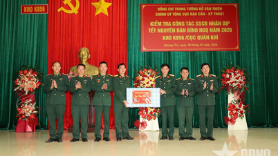 Lieutenant General Do Van Thien: The weapons depot must pay attention to fire and explosion prevention and ensure safety.