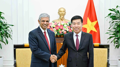 Creating momentum to further strengthen Vietnam-India relations.
