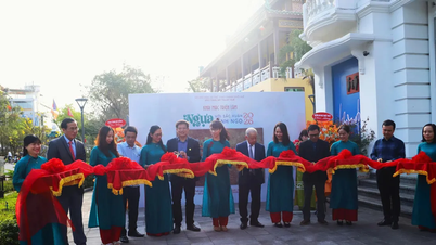 Hue: Pembukaan pameran "Kuda dengan warna-warna musim semi di tahun Kuda 2026"