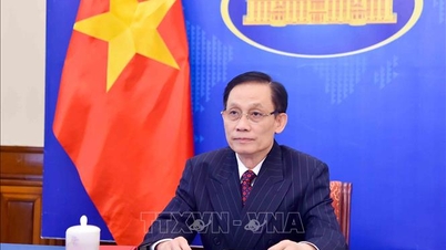 รัฐมนตรีว่าการกระทรวงการต่างประเทศ เลอ ฮว่าย จุง ได้สนทนาทางโทรศัพท์กับรัฐมนตรีว่าการกระทรวงการต่างประเทศของเวเนซุเอลา