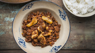 How to make delicious braised pork with shrimp paste that will make the whole family finish off a pot of rice.