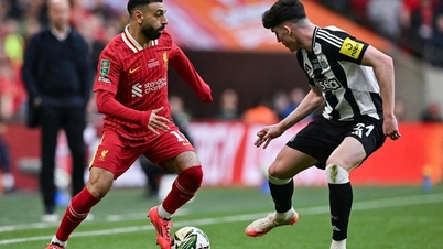 تحليل وتوقعات لمباراة ليفربول ضد نيوكاسل في الدوري الإنجليزي الممتاز 2025-2026.