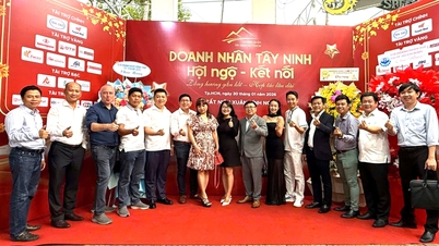 Tay Ninh vállalkozói Ho Si Minh-városban: Kapcsolatok és együttműködés erősítése a fejlődés érdekében.