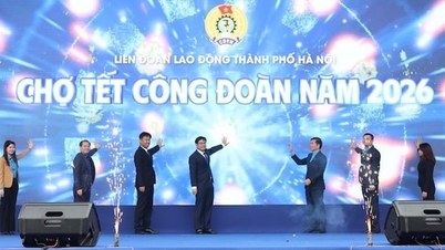 ນຳເອົາວັນພັກເຕັດທີ່ມີຄວາມສຸກມາສູ່ຜູ້ອອກແຮງງານໃນນະຄອນຫຼວງ.