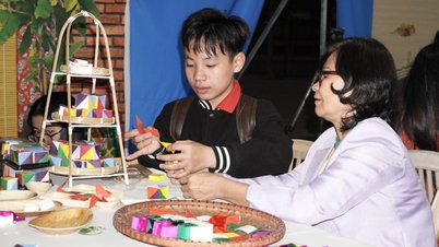 “Hương xuân đất Việt” lan tỏa không gian Tết cổ truyền giữa lòng Huế